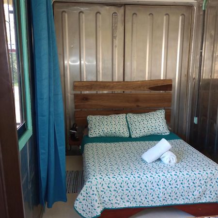 Container House Cahuita Hotel ภายนอก รูปภาพ
