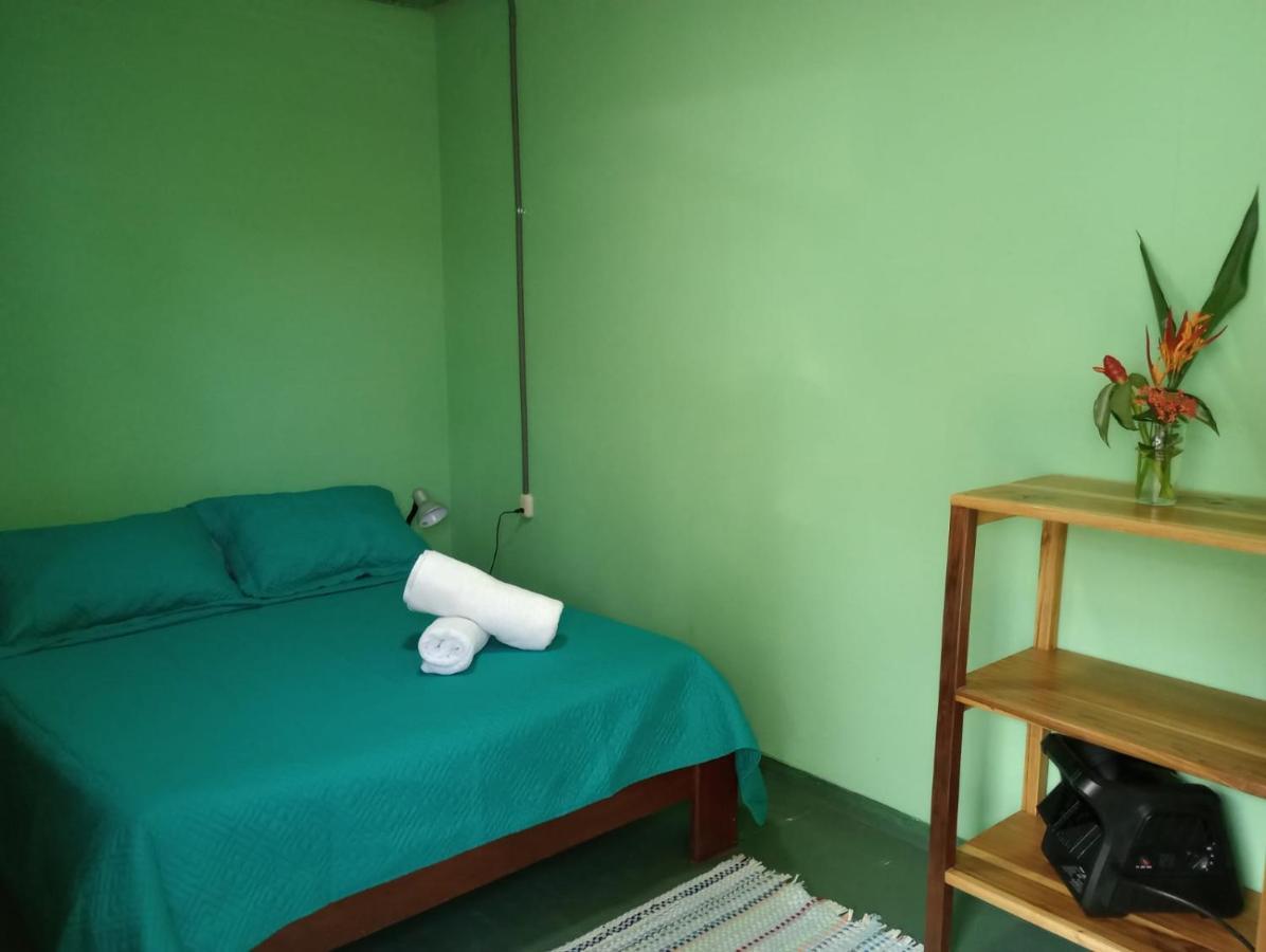 Container House Cahuita Hotel ภายนอก รูปภาพ