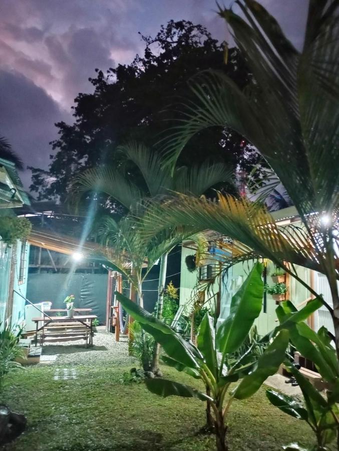 Container House Cahuita Hotel ภายนอก รูปภาพ