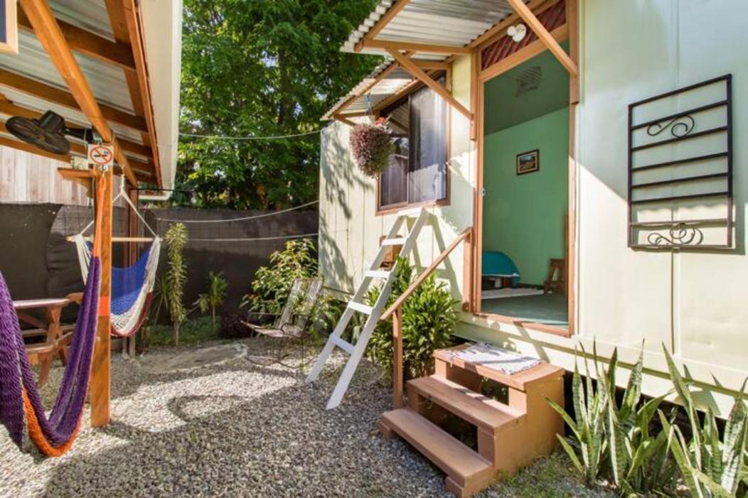 Container House Cahuita Hotel ภายนอก รูปภาพ